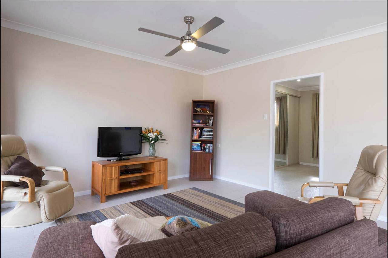 The Villa At The Bay Deception Bay Exteriör bild